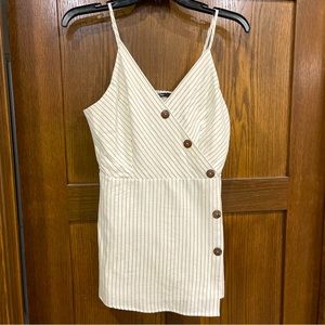 Doe & Rae button detail tank